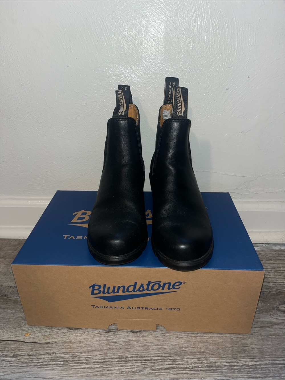 Blundstone Black Chelsea Ankle Boots